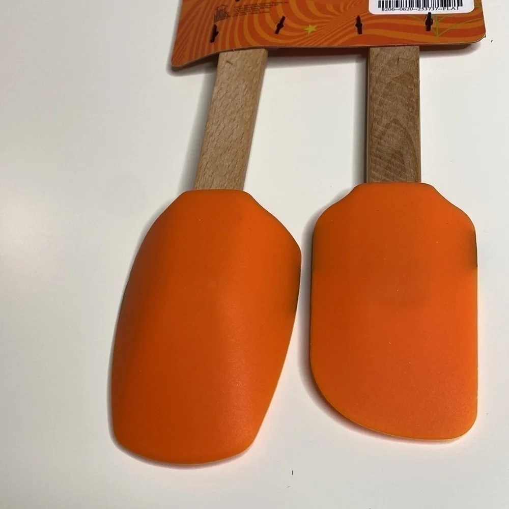 NWT DISNEY HALLOWEEN BOO MICKEY & MINNIE SILICONE SPATULA & SPOON SET